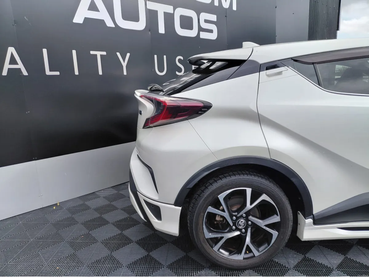 Toyota C-HR Toyota CHR 1.8 self charging hybrid, l - Image 6