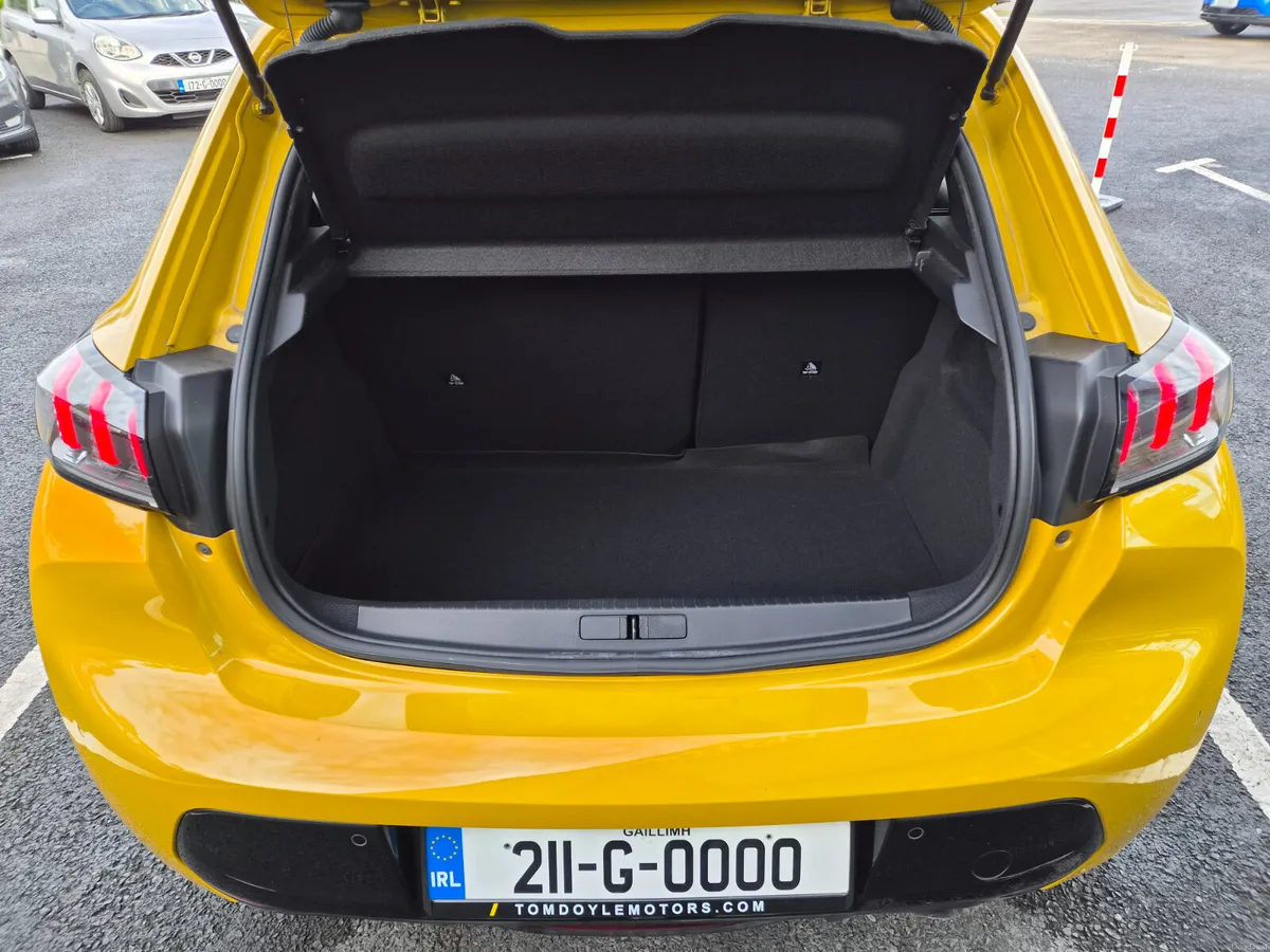 Peugeot 208 2021 1.2L Petrol Auto - Image 5