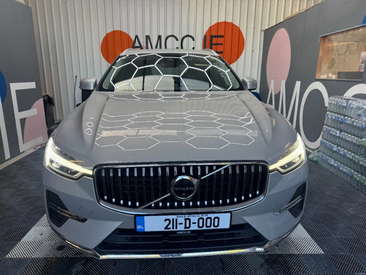 Volvo XC60 2021 VOLVO Xc60 4wd RECHARGE PLUG-IN HY - Image 2