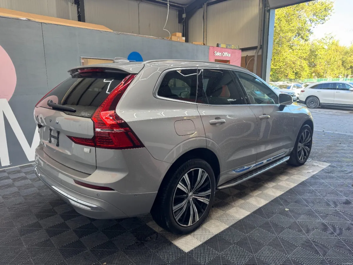 Volvo XC60 2021 VOLVO Xc60 4wd RECHARGE PLUG-IN HY - Image 3