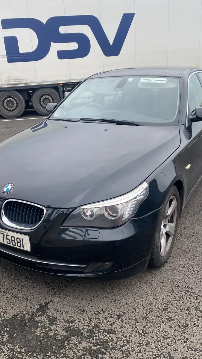 07 BMW 5 series - Image 2
