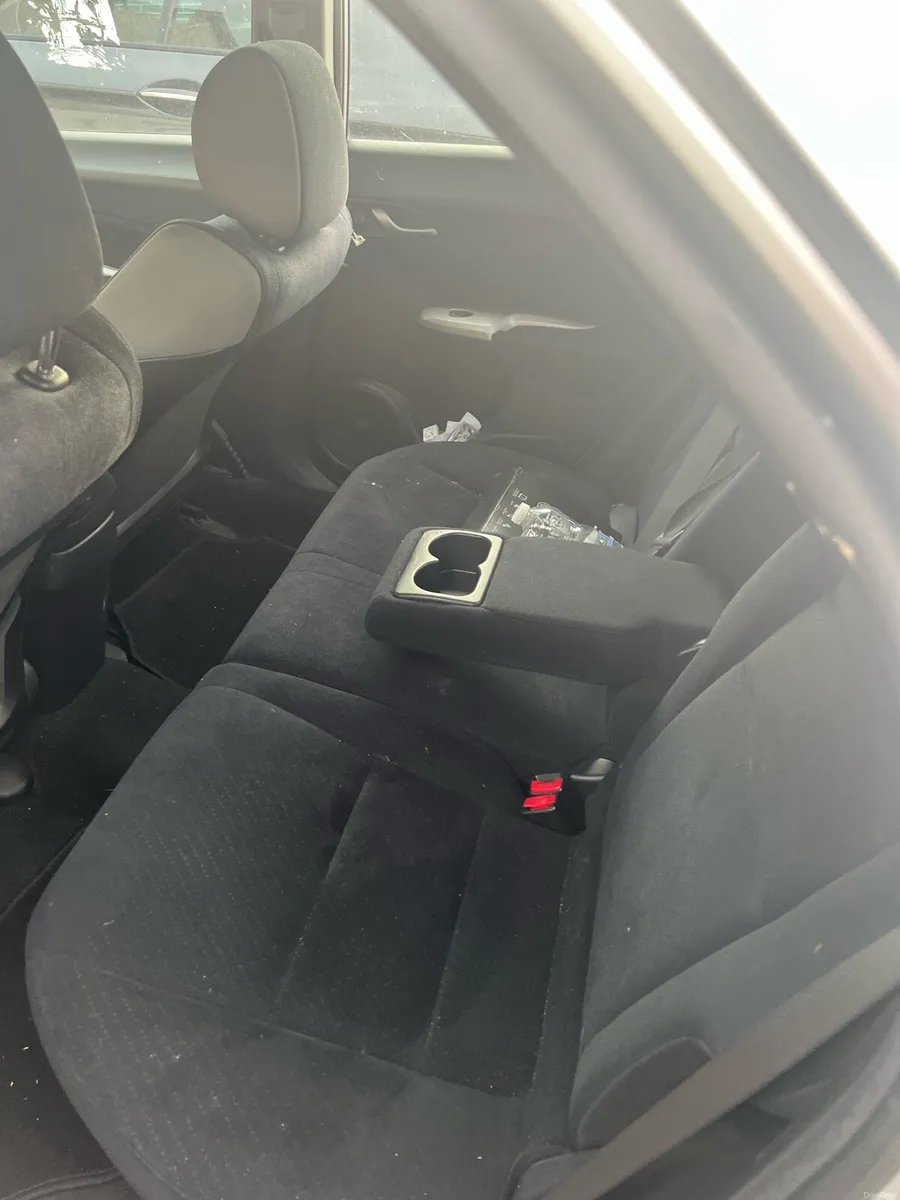 Car - Image 6
