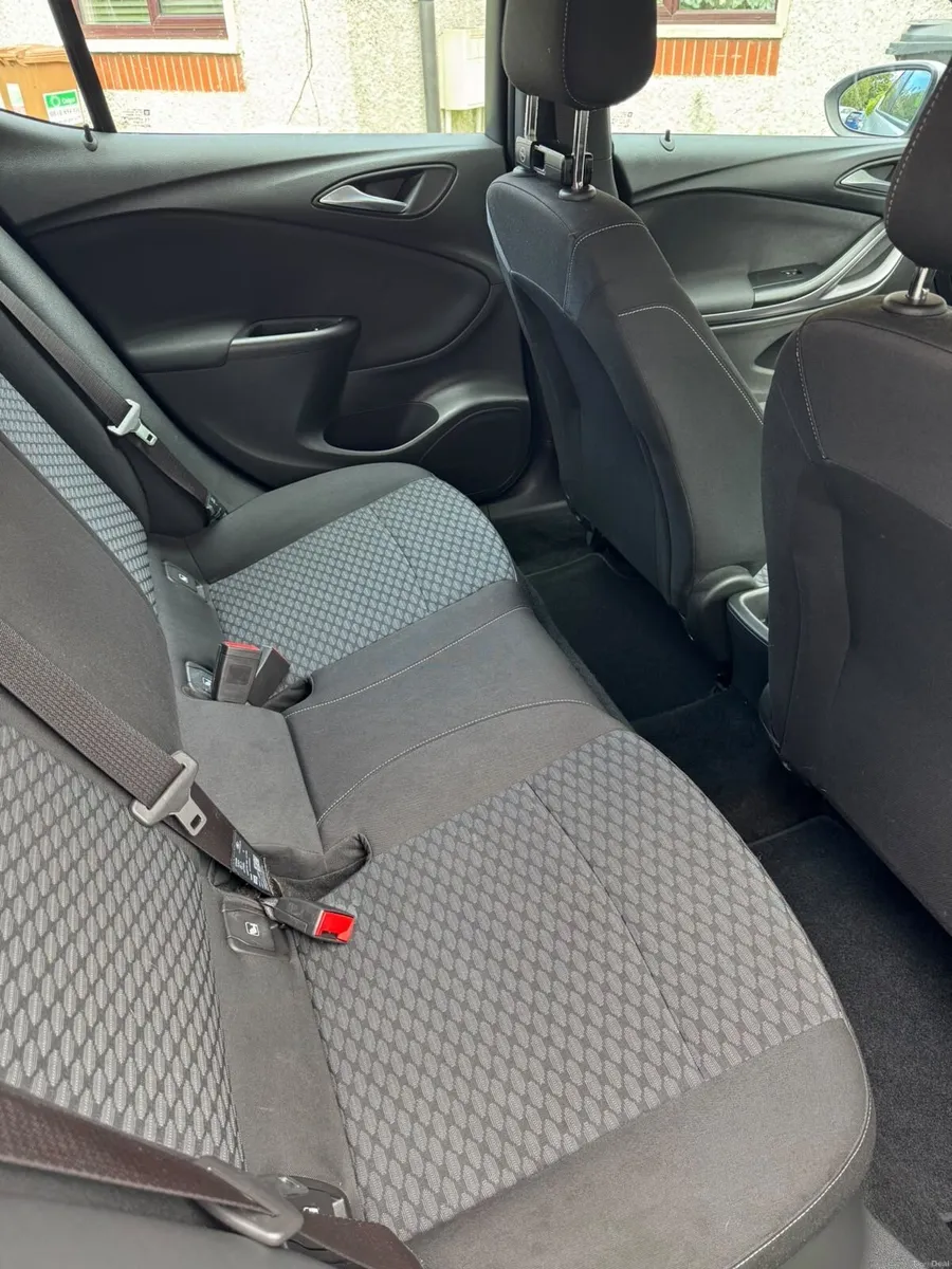 Opel Astra 2017 - Image 6