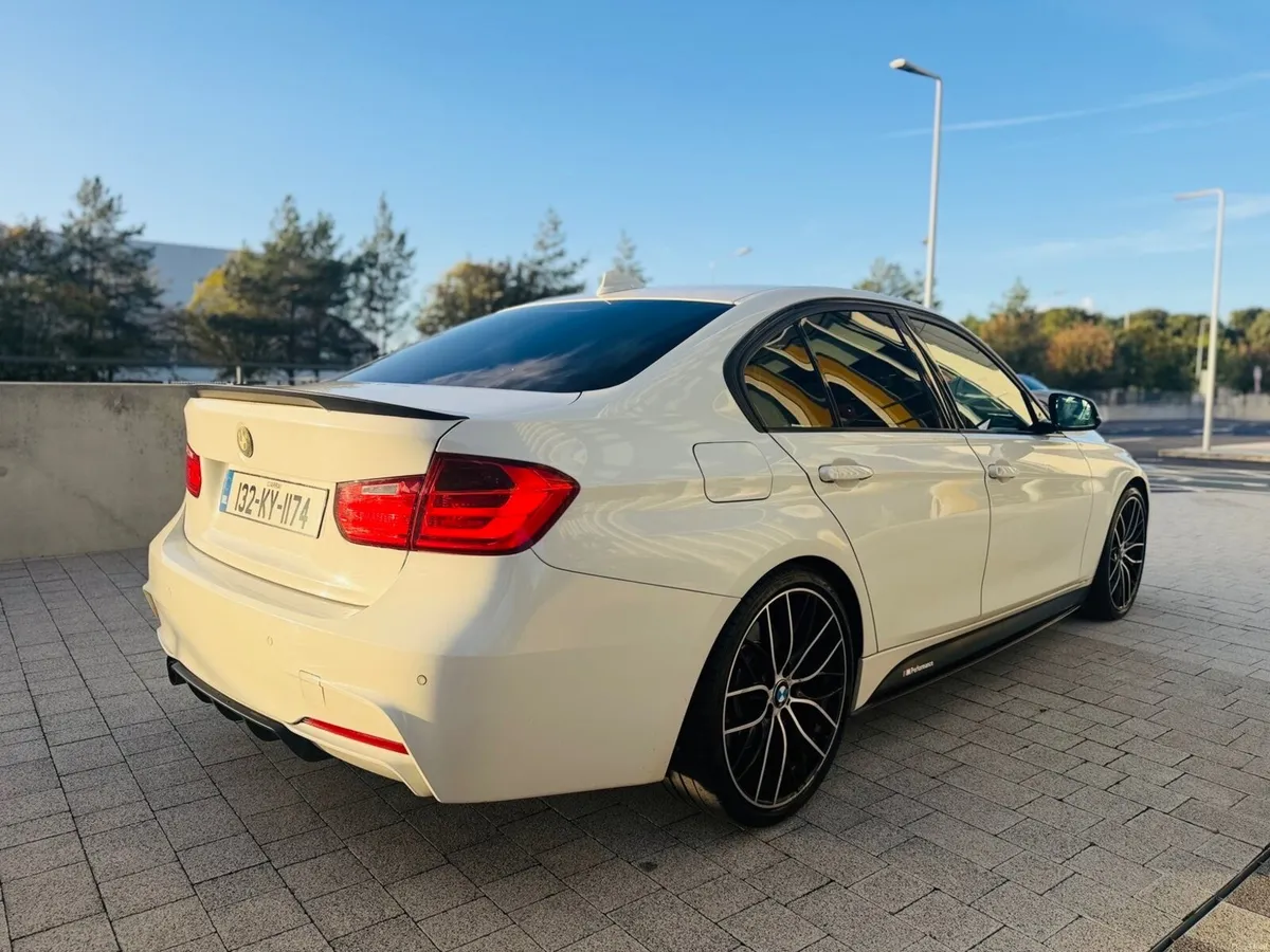 Bmw 330D M-Sport Alpine white - Image 3