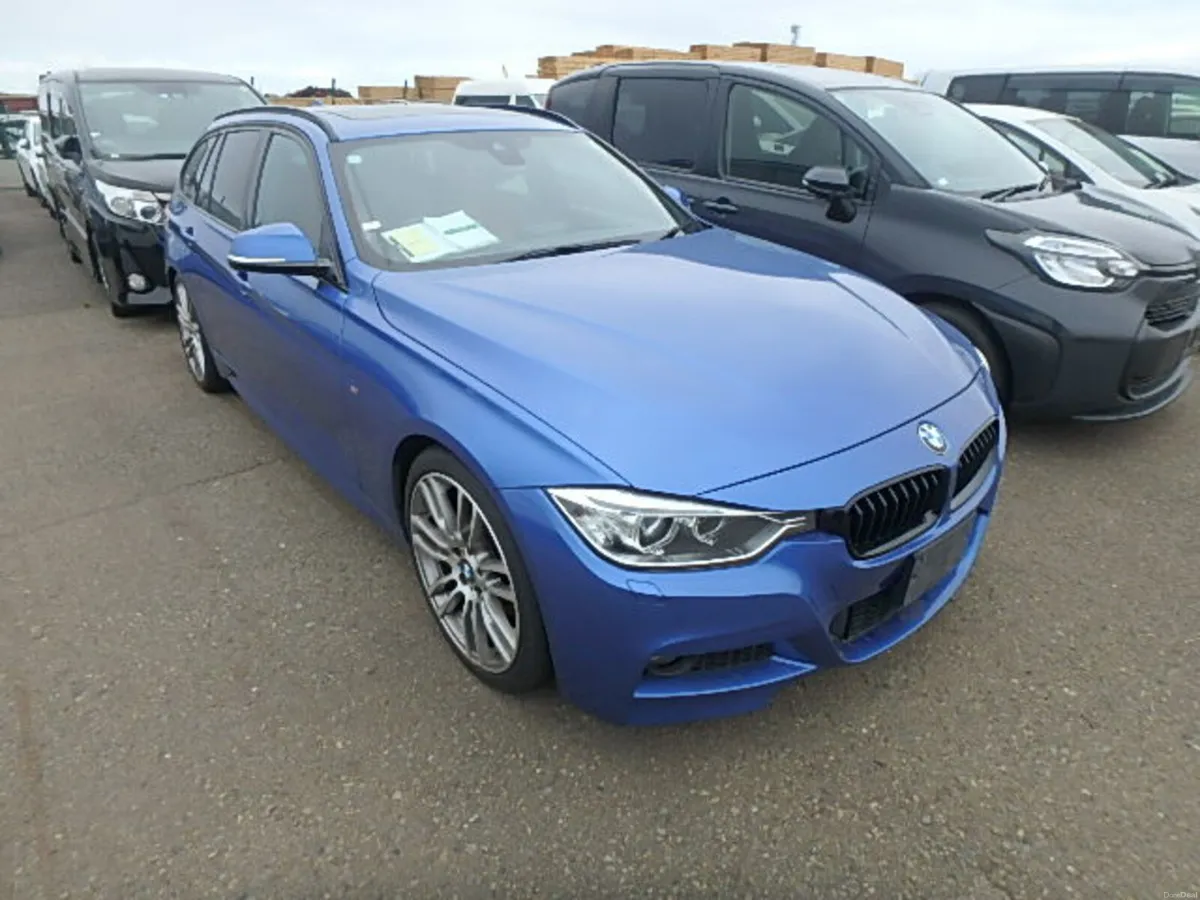 132 320d Estoril Blue Touring SunRoof Red Leather - Image 2