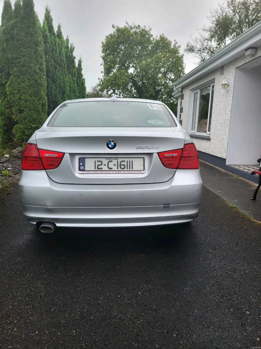 BMW 320D E90 2012 - Image 5