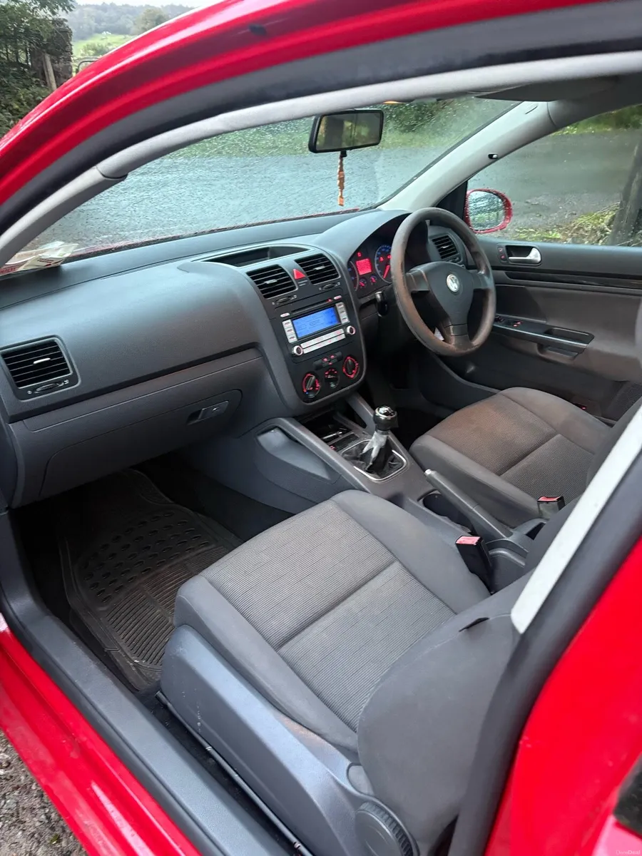 Volkswagen Golf 1.4 petrol - Image 5