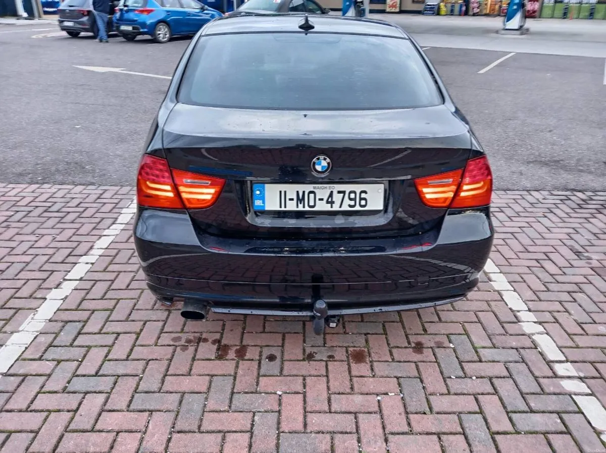Bmw 3 series - Image 2