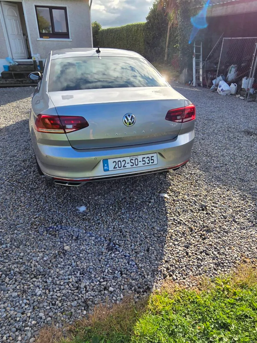Volkswagen Passat - Image 6