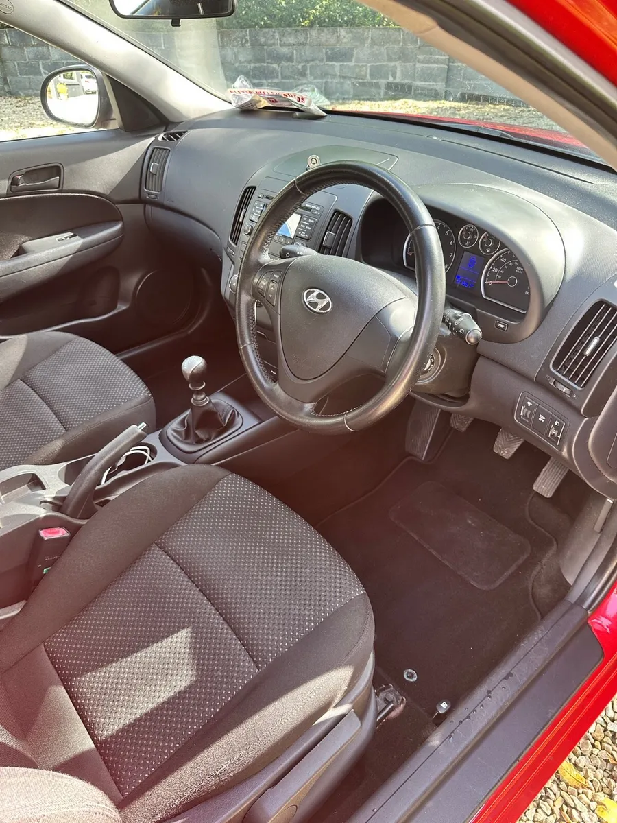 Hyundai i30 - Image 2