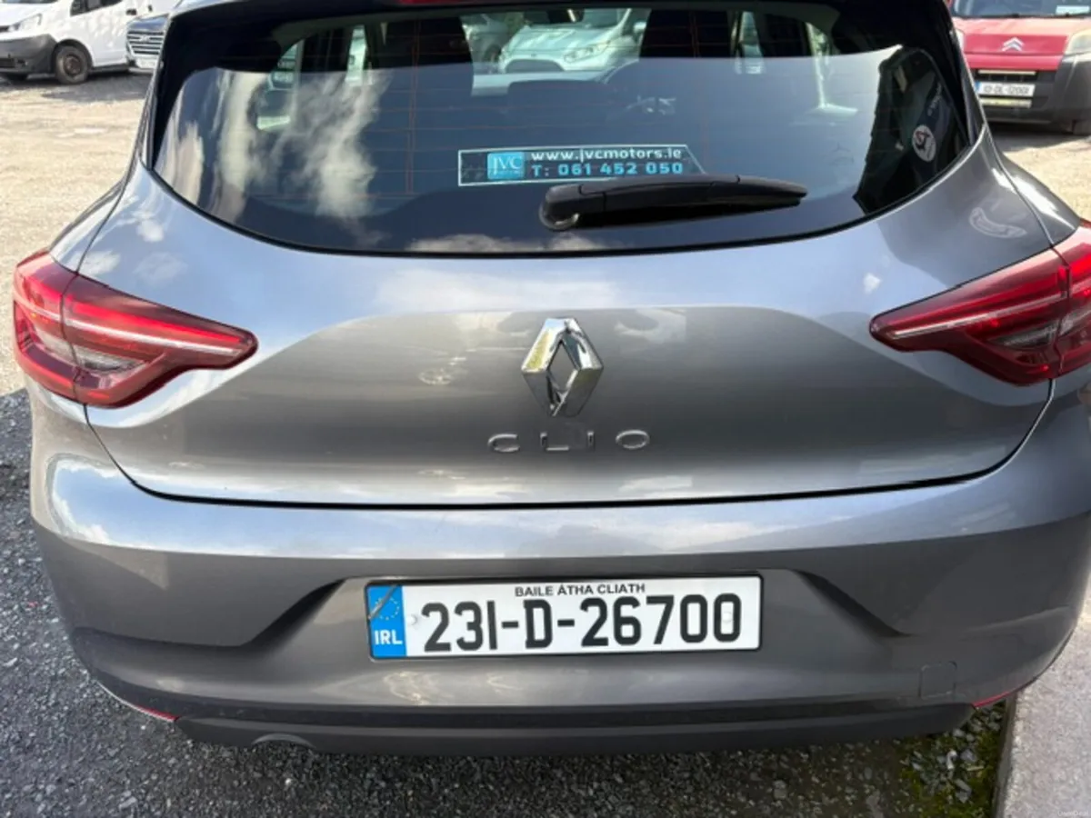 Renault Clio 2023 - Image 4