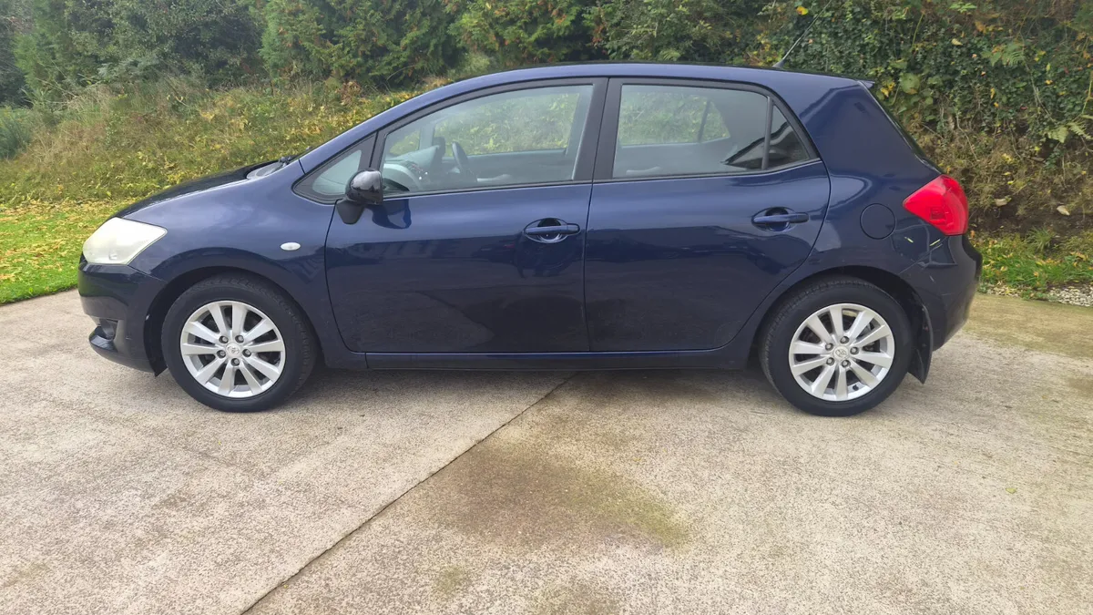 07 AURIS SERVICED & VALETED -NCT 05/27 - Image 2