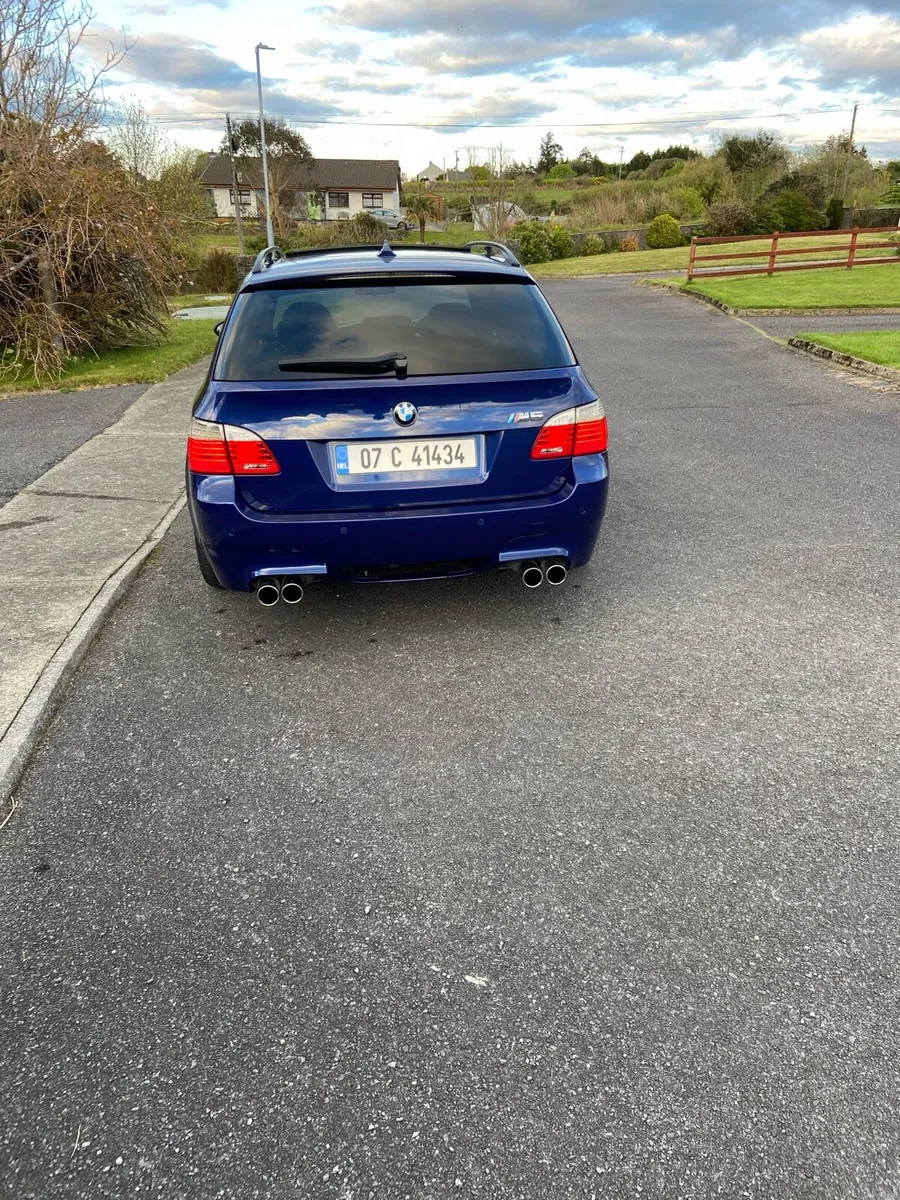 BMW E61 M5 Touring - Image 3