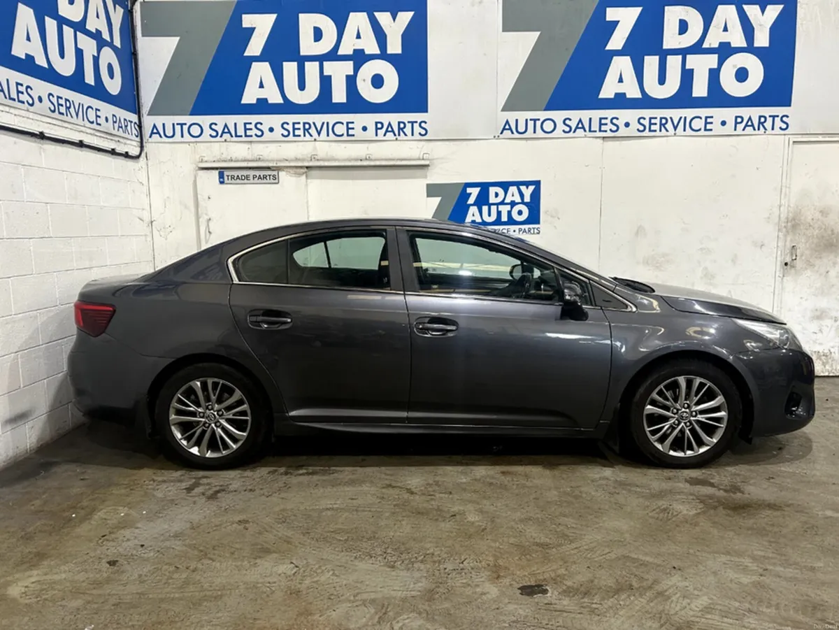 Toyota Avensis 1.6 D LUNA NAV 4DR - Image 3