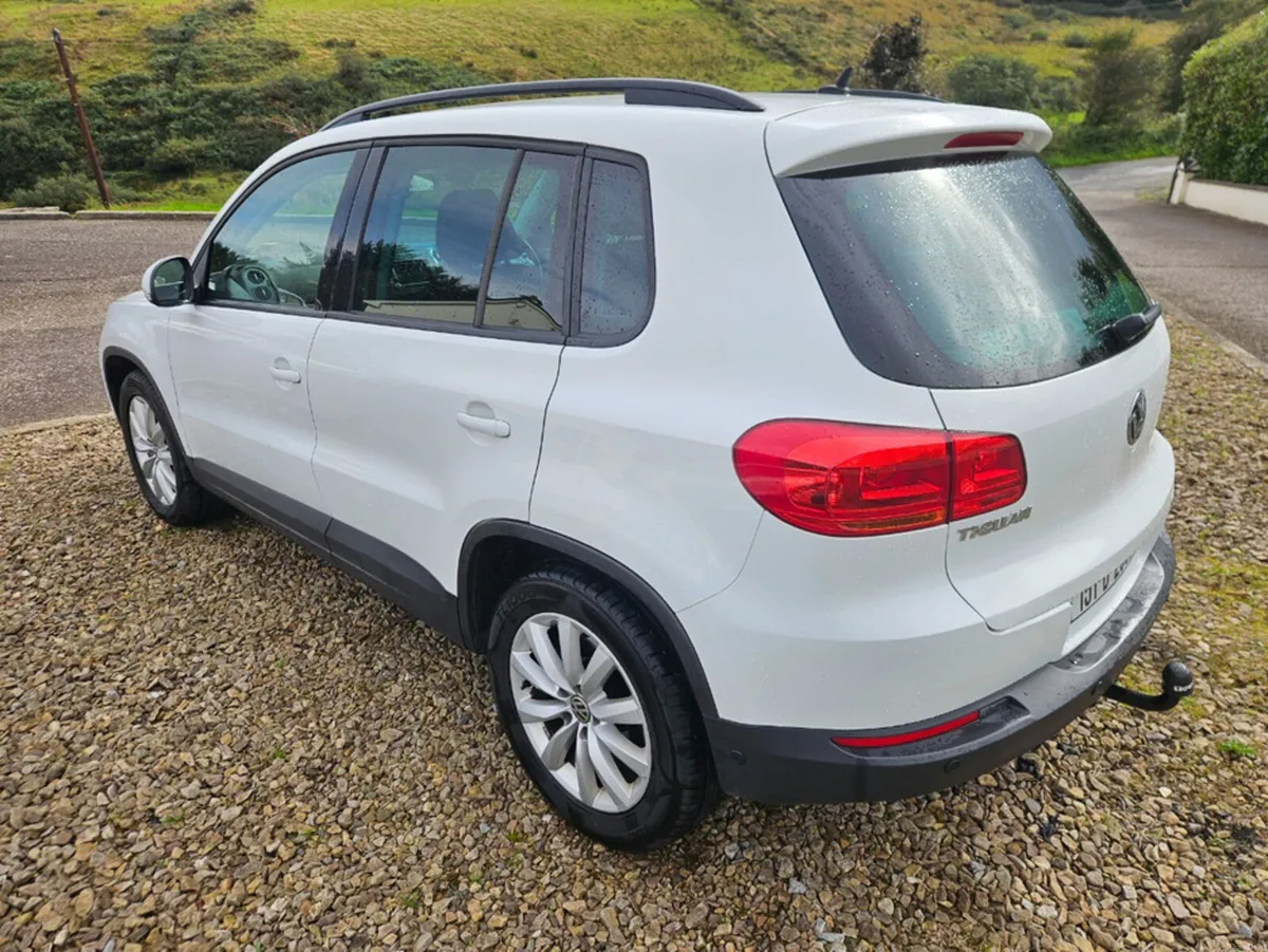 Volkswagen Tiguan LL 2.0 TDI MANUAL 6SPEED FWD 110 - Image 4