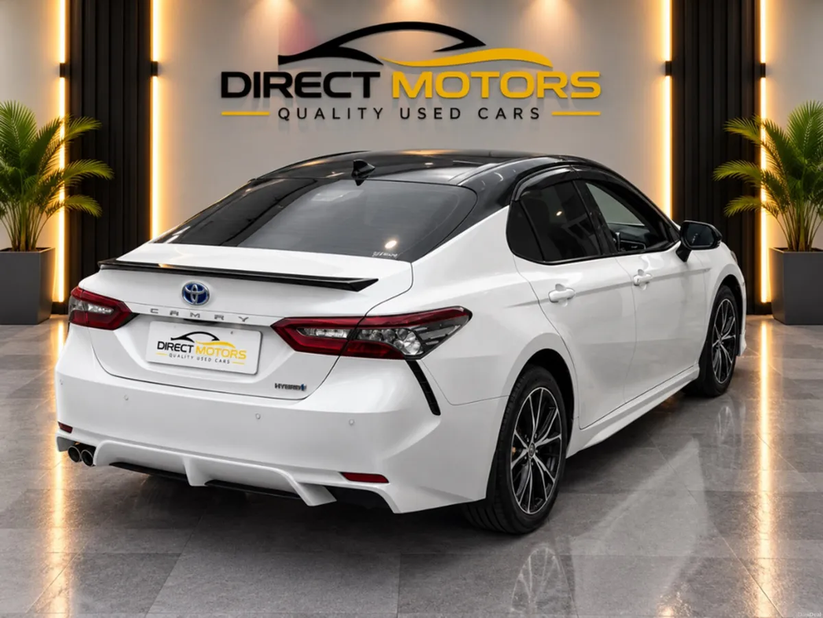 Toyota Camry 2.5 Stunning Lookimg Car - Image 5