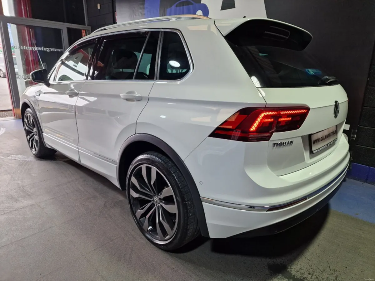 Volkswagen Tiguan 2.0 TDI R-LINE DSG **PAN ROOF, E - Image 6