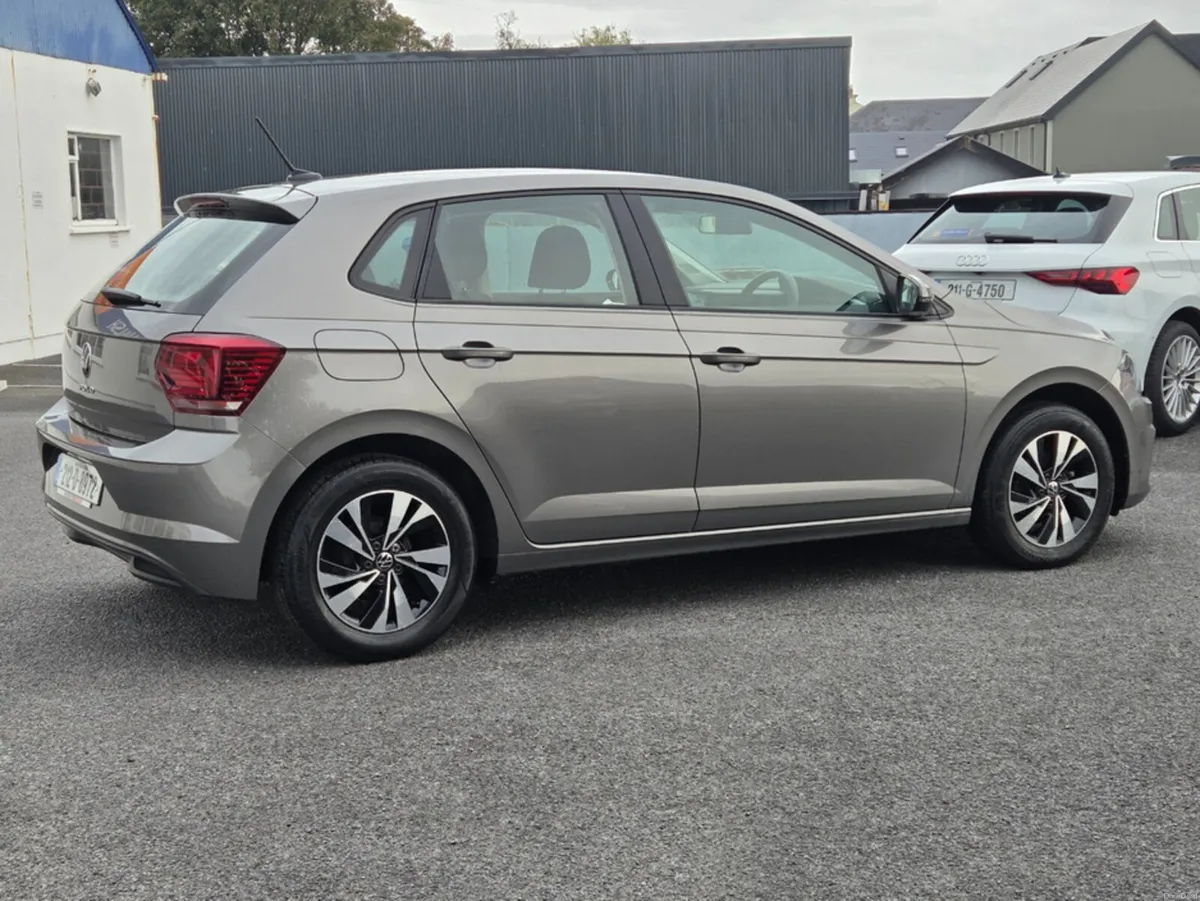 Volkswagen Polo TRENDLINE 1.0 MANUAL 5SPEED 80HP 5 - Image 3