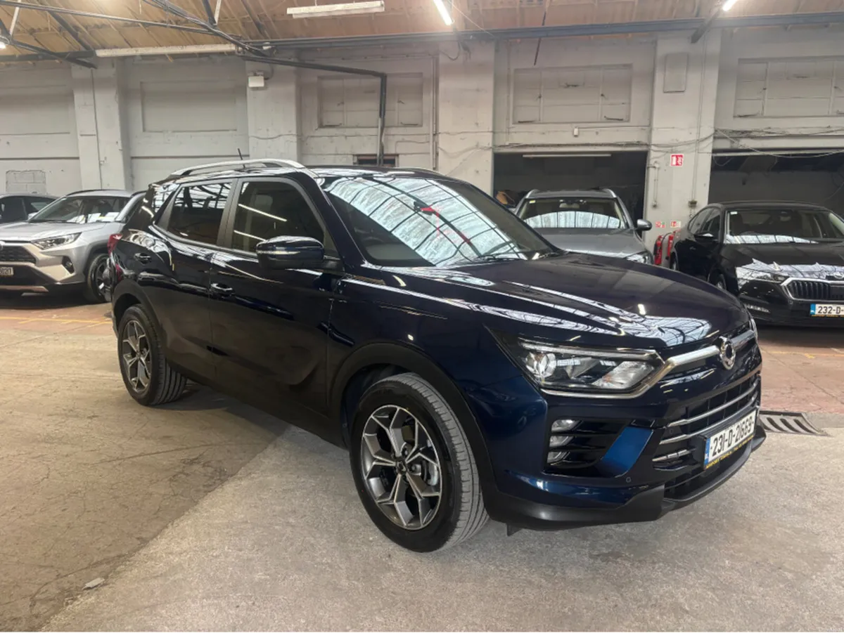 SsangYong Korando EL 1.6 2WD 4DR AUTO - Image 1