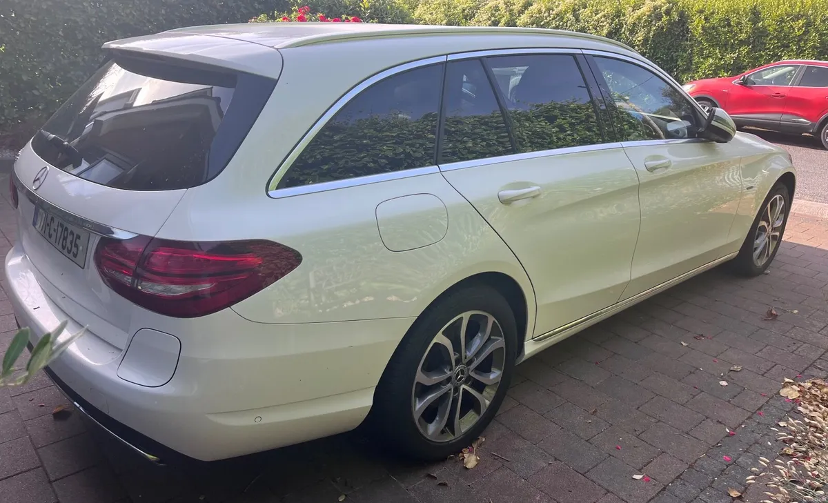 Mercedes-Benz C-Class 2017 - Image 5