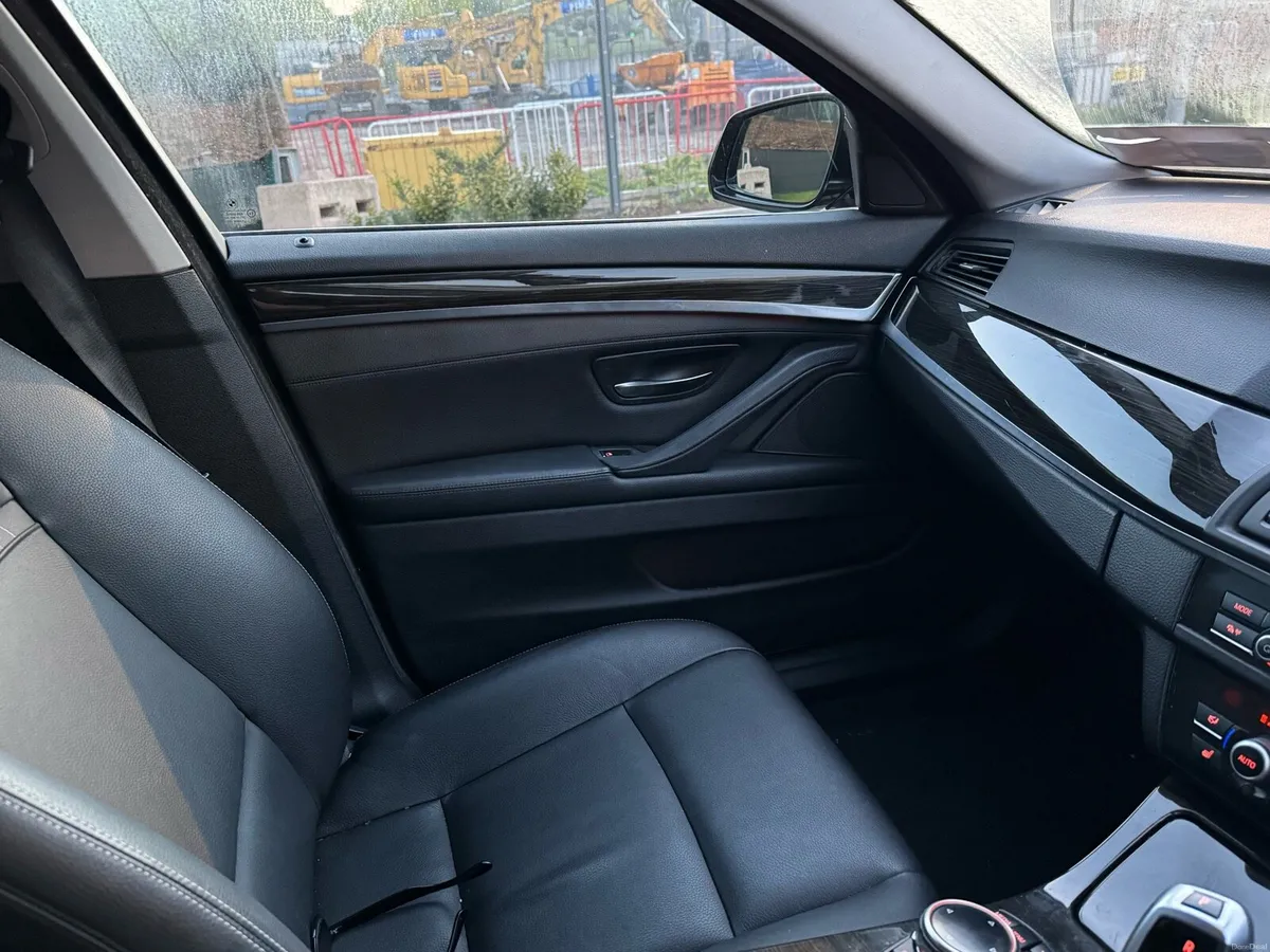 BMW 5 Series , 2.0 D Twin Turbo , Luxury Edition - Image 4
