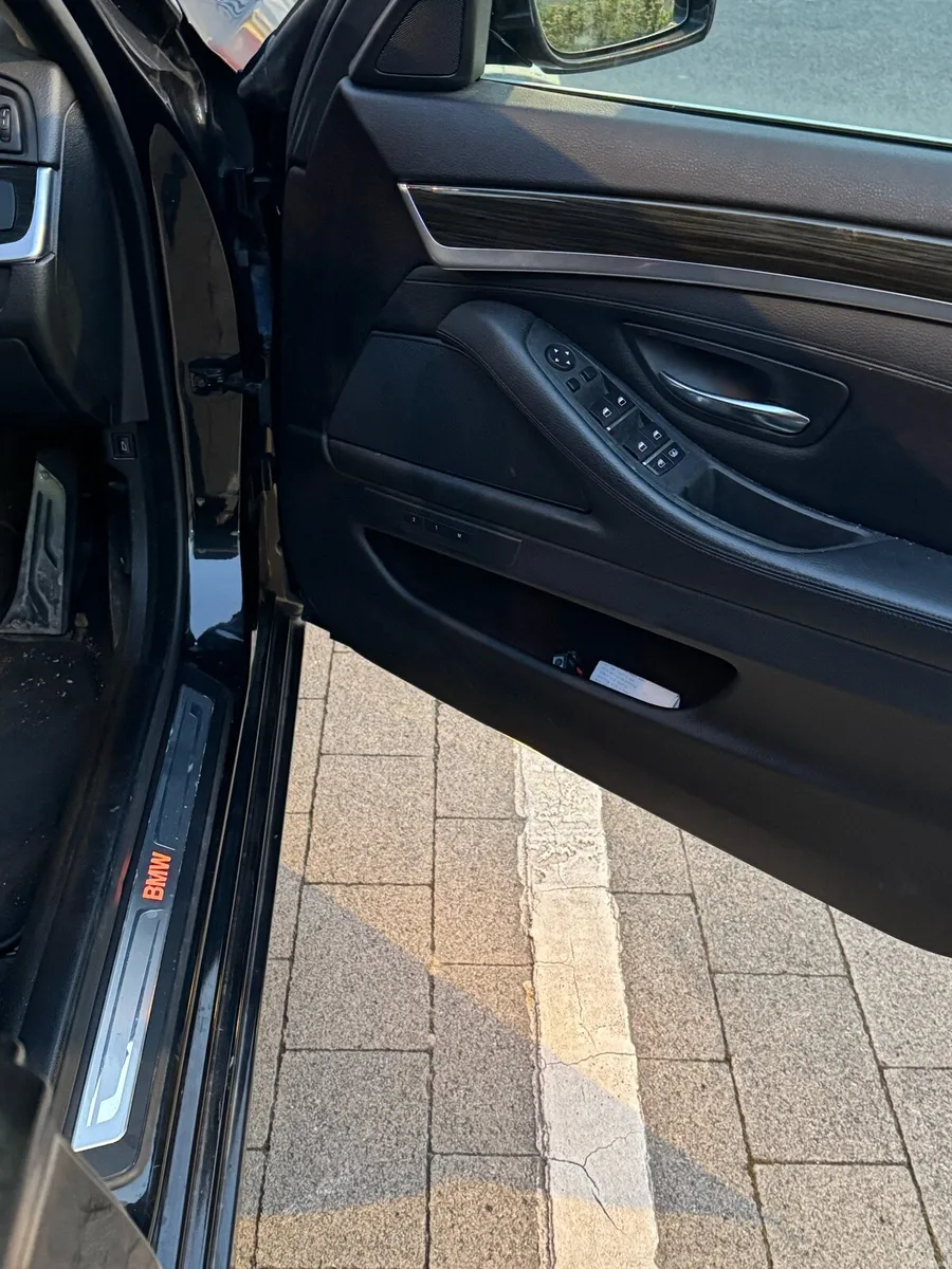 BMW 5 Series , 2.0 D Twin Turbo , Luxury Edition - Image 5
