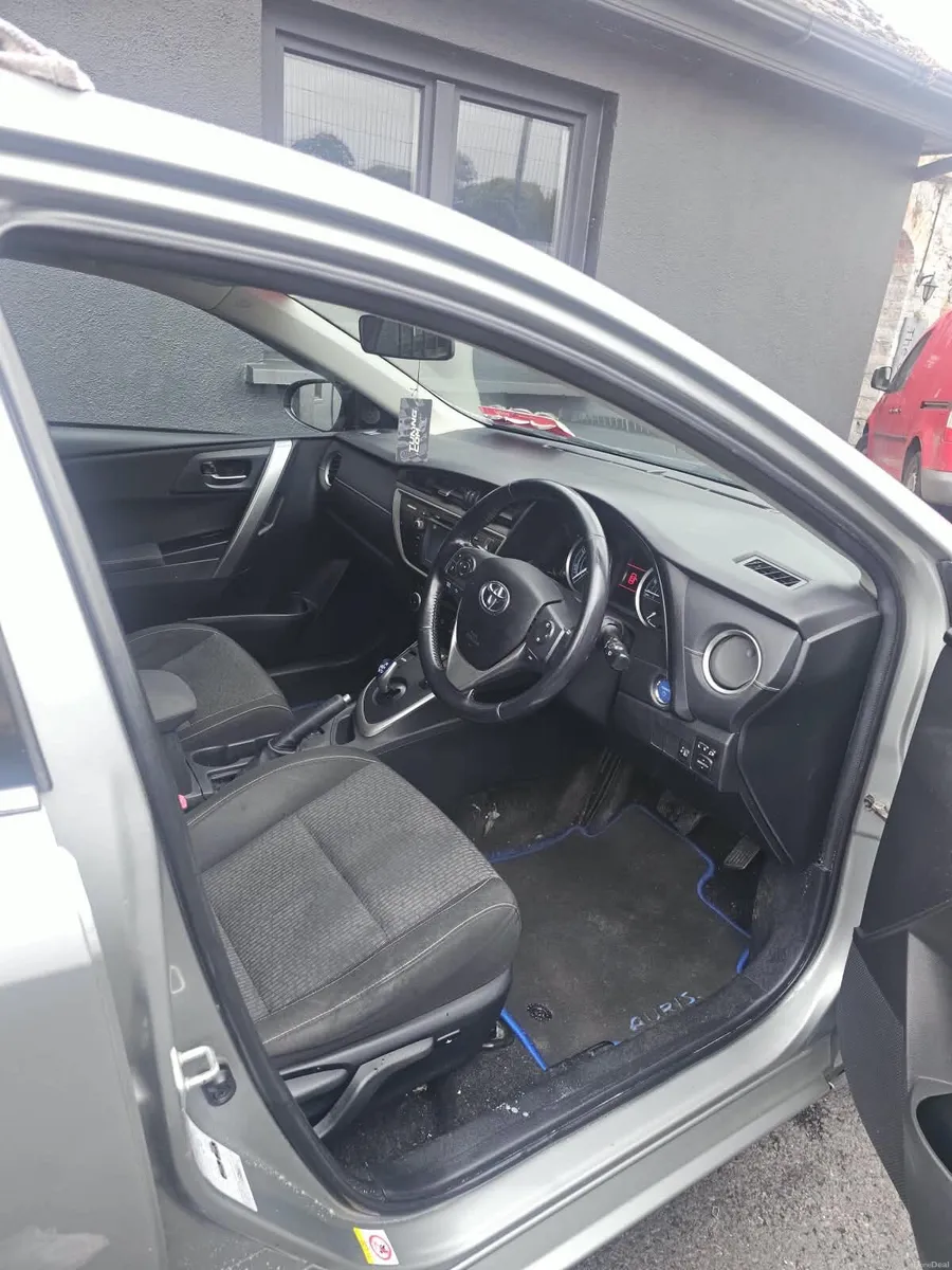 Toyota Auris - Image 2