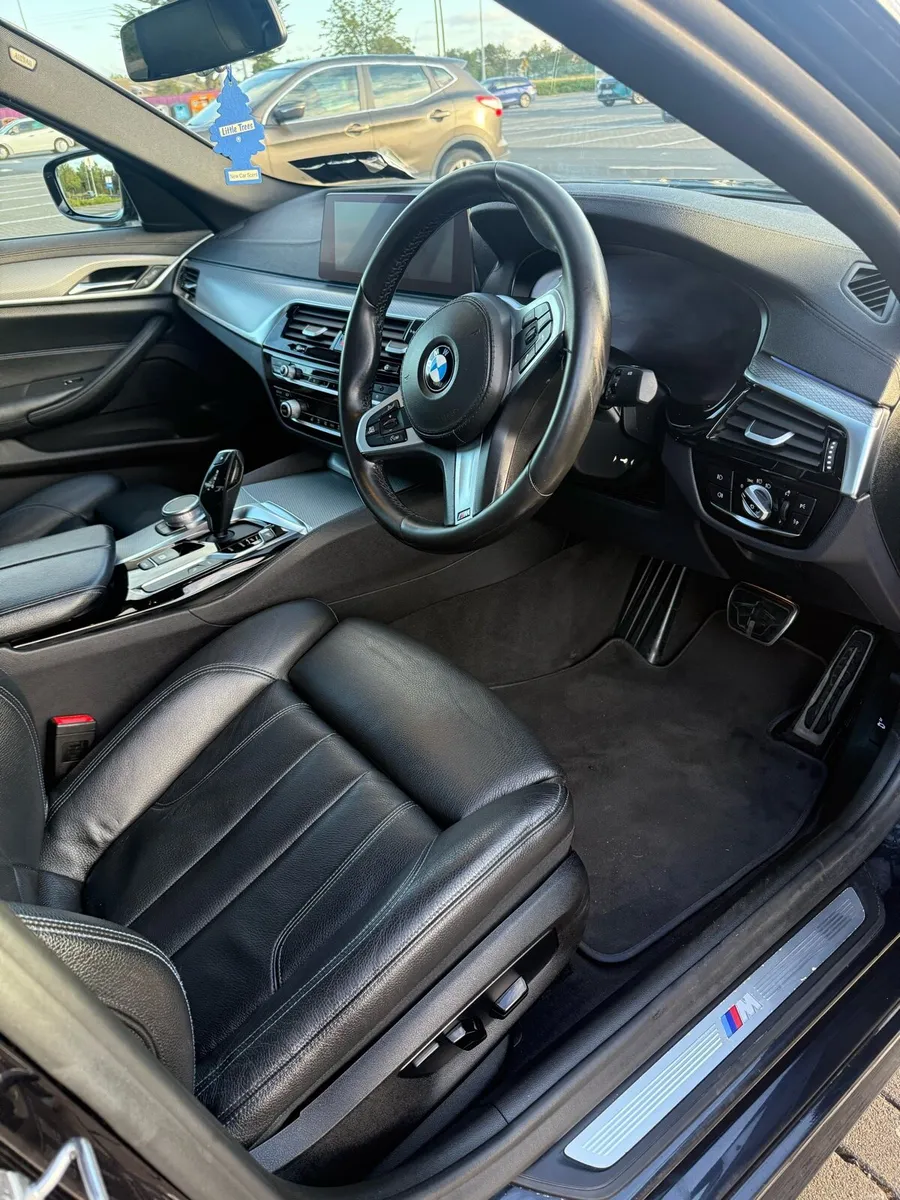 BMW 5 Series - Image 6