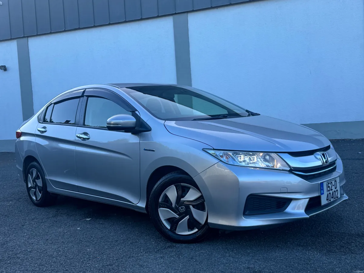 Honda Grace 2015 Automatic Hybrid - Image 1