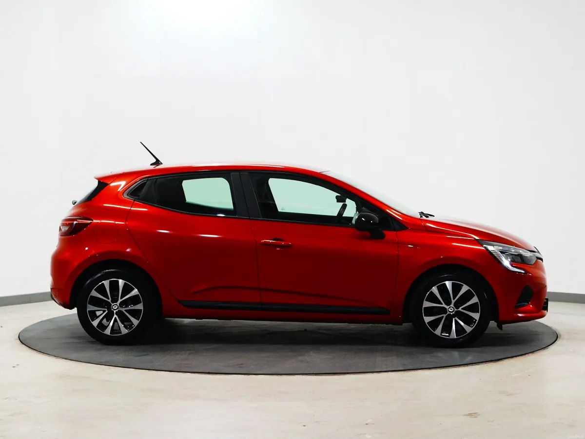 *87* 2023 Renault Clio 1.0 EVOLUTION - Image 2