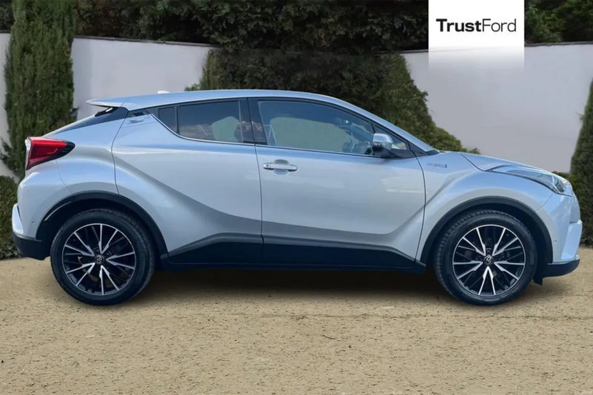 Toyota C-HR 1.8 Hybrid Excel 5dr CVT AUTOMATIC - Image 3