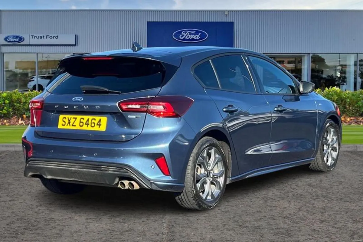 Ford Focus 1.0 EcoBoost Hybrid mHEV 155 ST-Line Ed - Image 4
