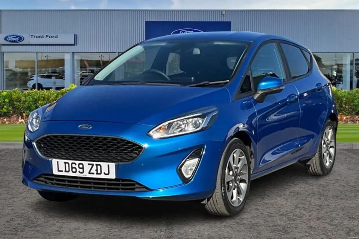 Ford Fiesta 1.1 Trend Navigation 5dr - Image 5