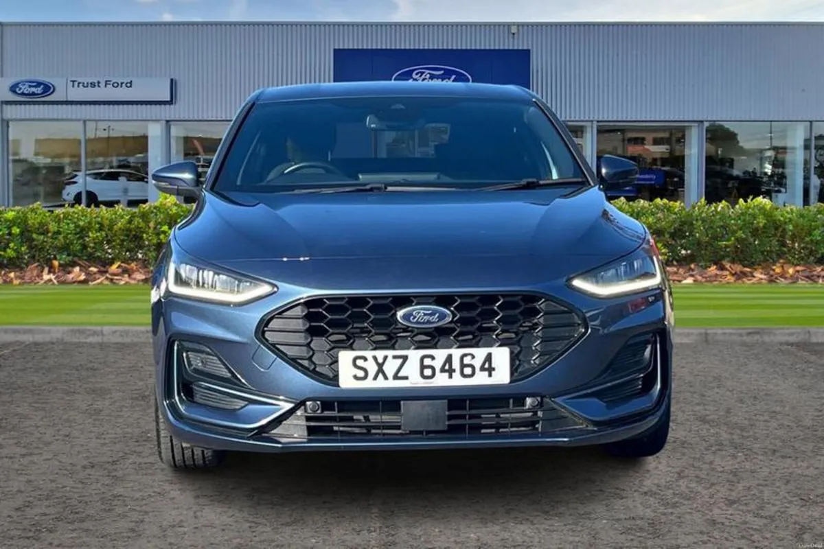 Ford Focus 1.0 EcoBoost Hybrid mHEV 155 ST-Line Ed - Image 6