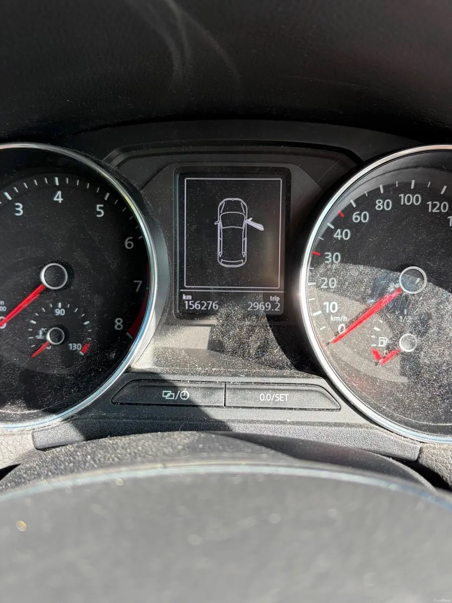 Car - Image 3