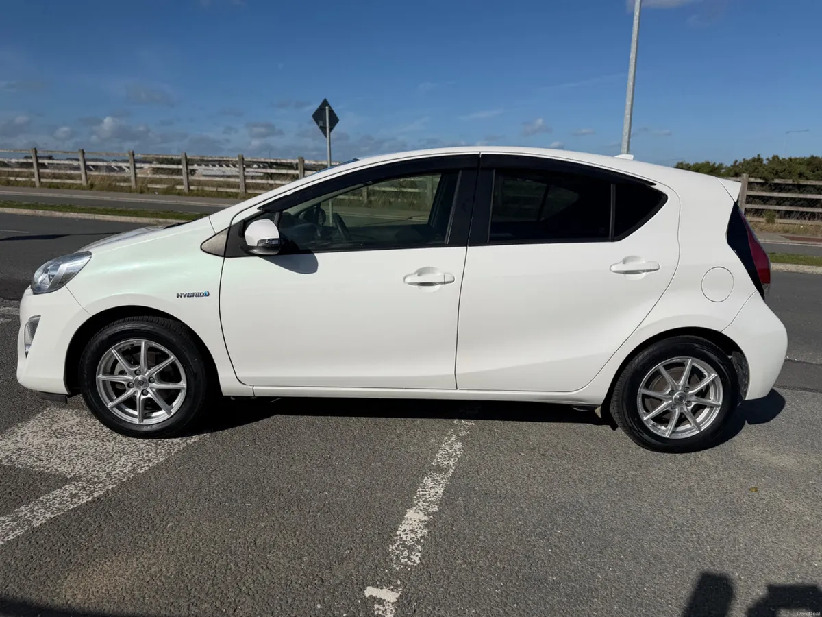 151 Toyota Aqua Hybrid 1.5 Fresh Import NEW NCT - Image 2
