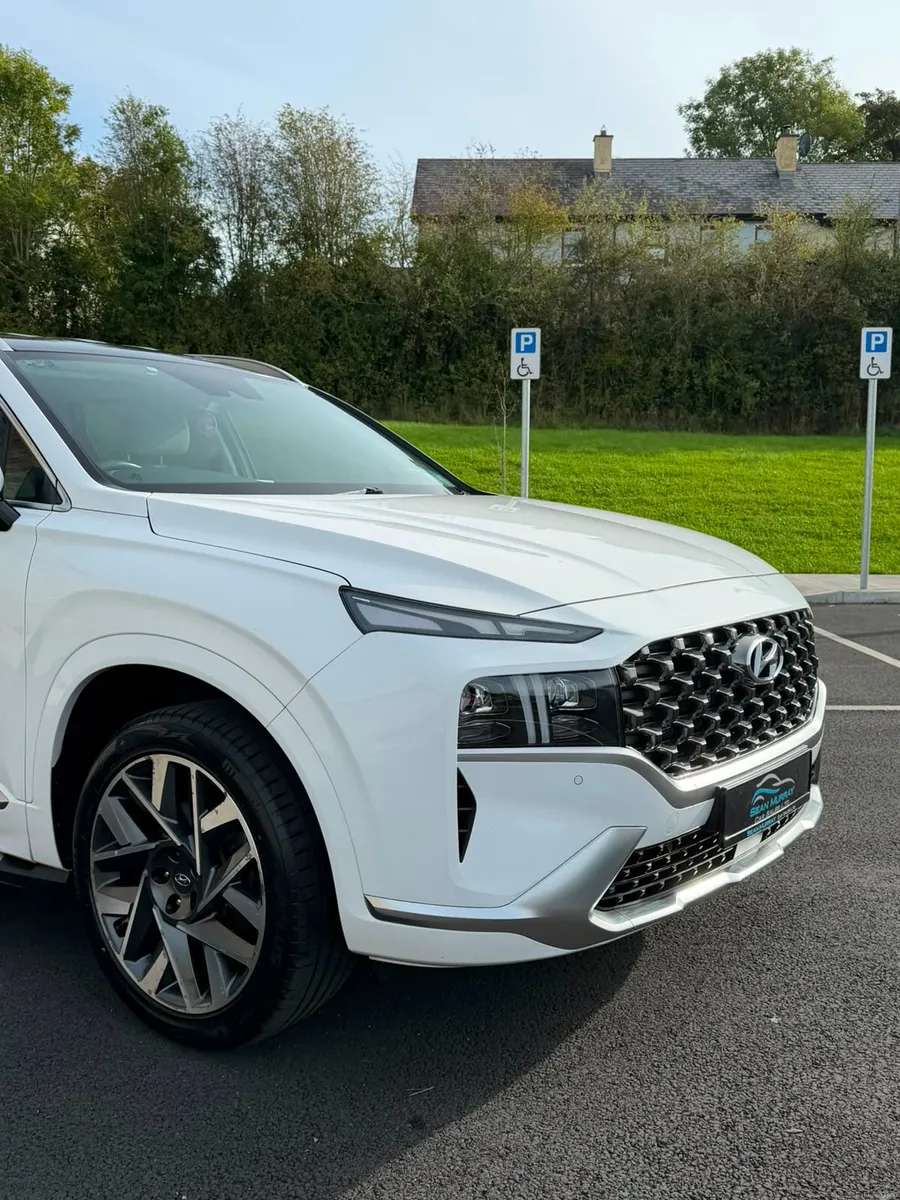 Hyundai Santa Fe 2022 - Image 3