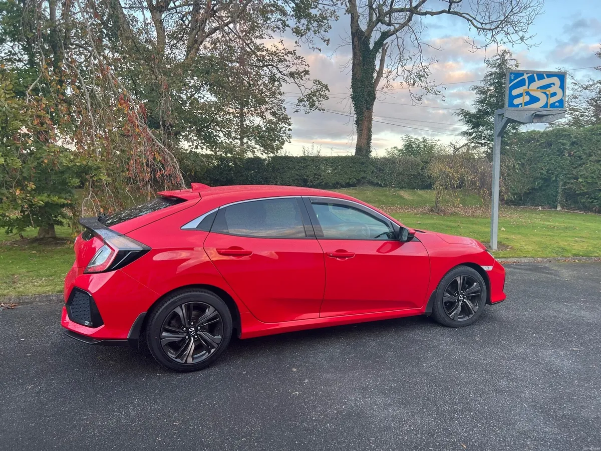 Honda Civic 2020 - Image 2