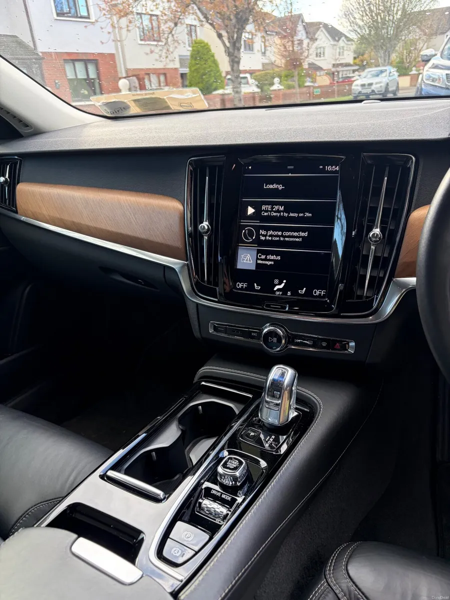 Volvo S90 T8 Inscription 2019 - Image 4