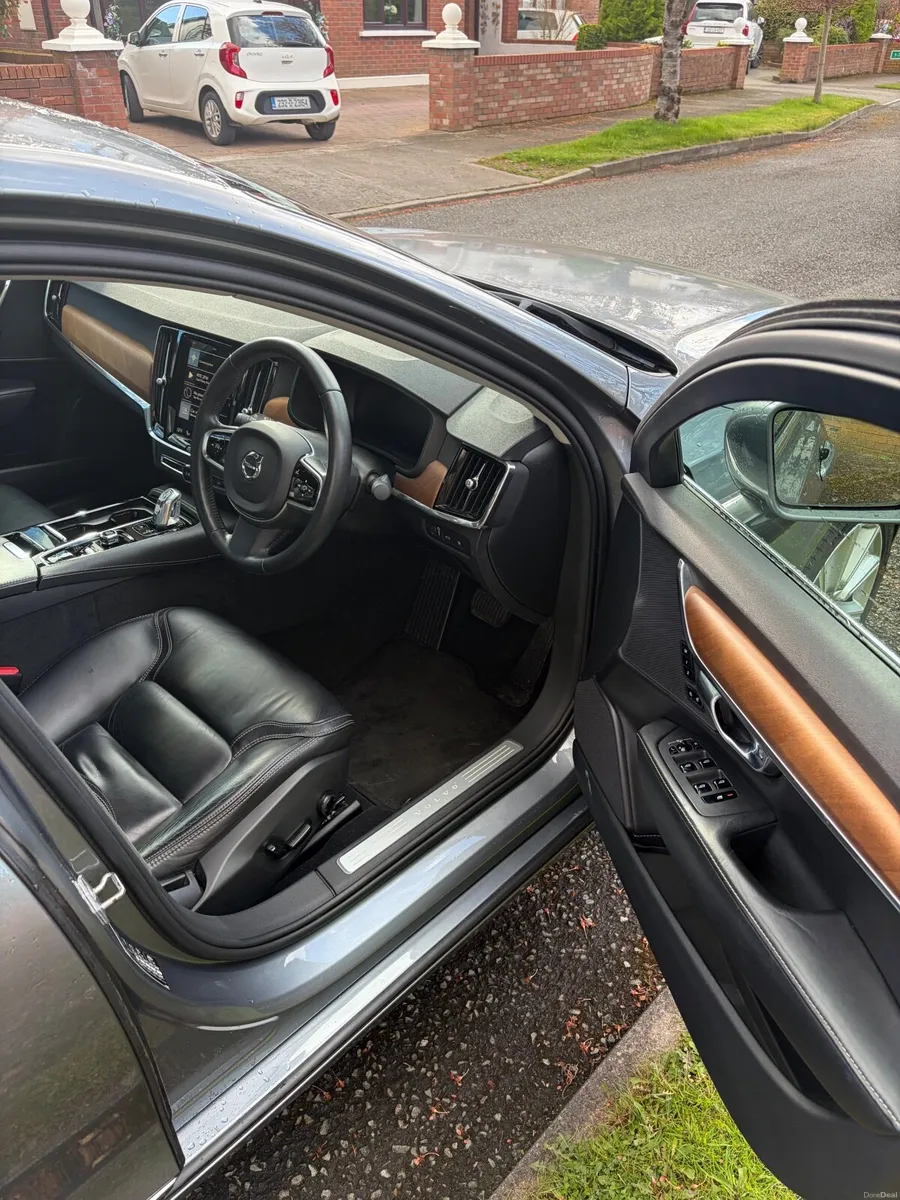 Volvo S90 T8 Inscription 2019 - Image 6