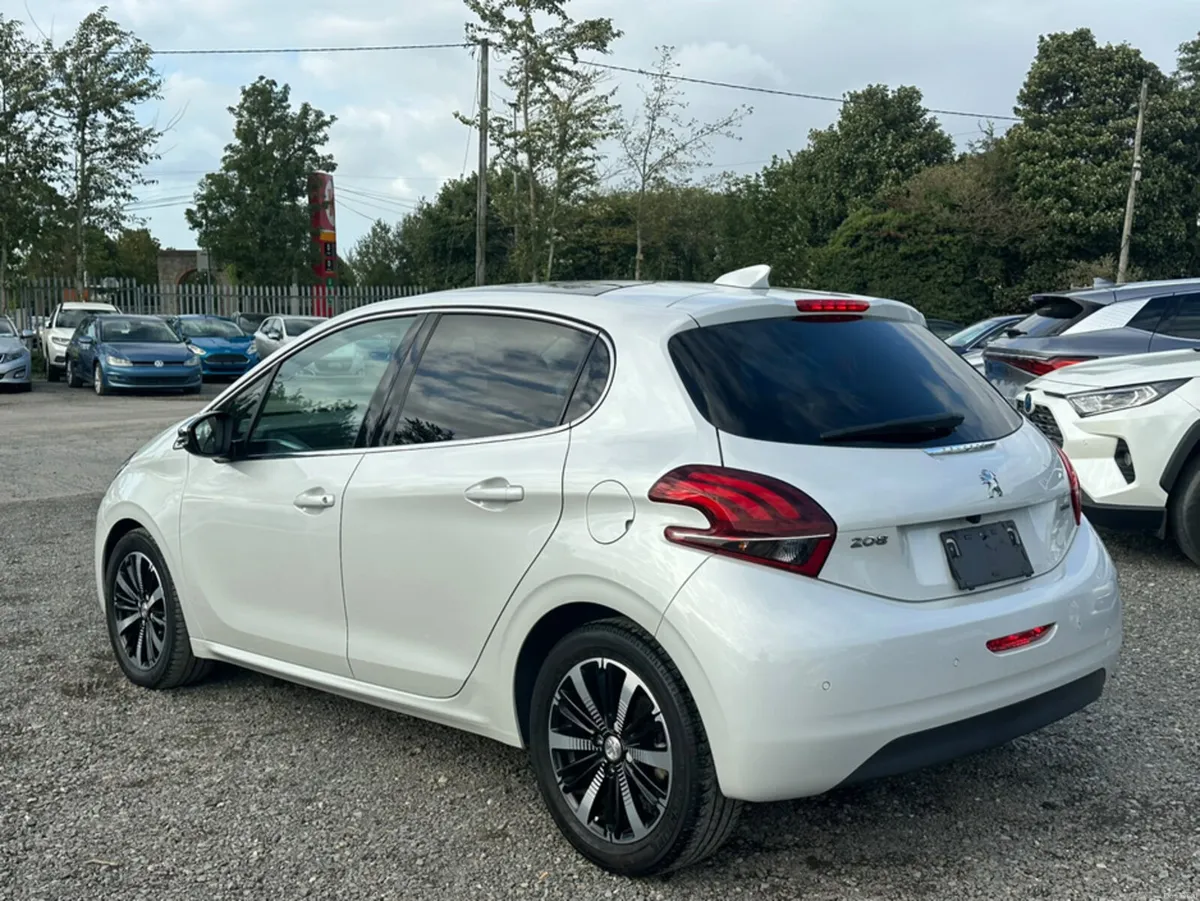 Peugeot 208 5D ALLUR 1.2L Petrol Automatic - Low m - Image 4