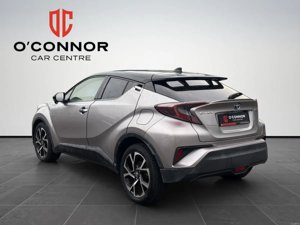Toyota C-HR Sharp looks, hybrid economy and Toyota - Image 3