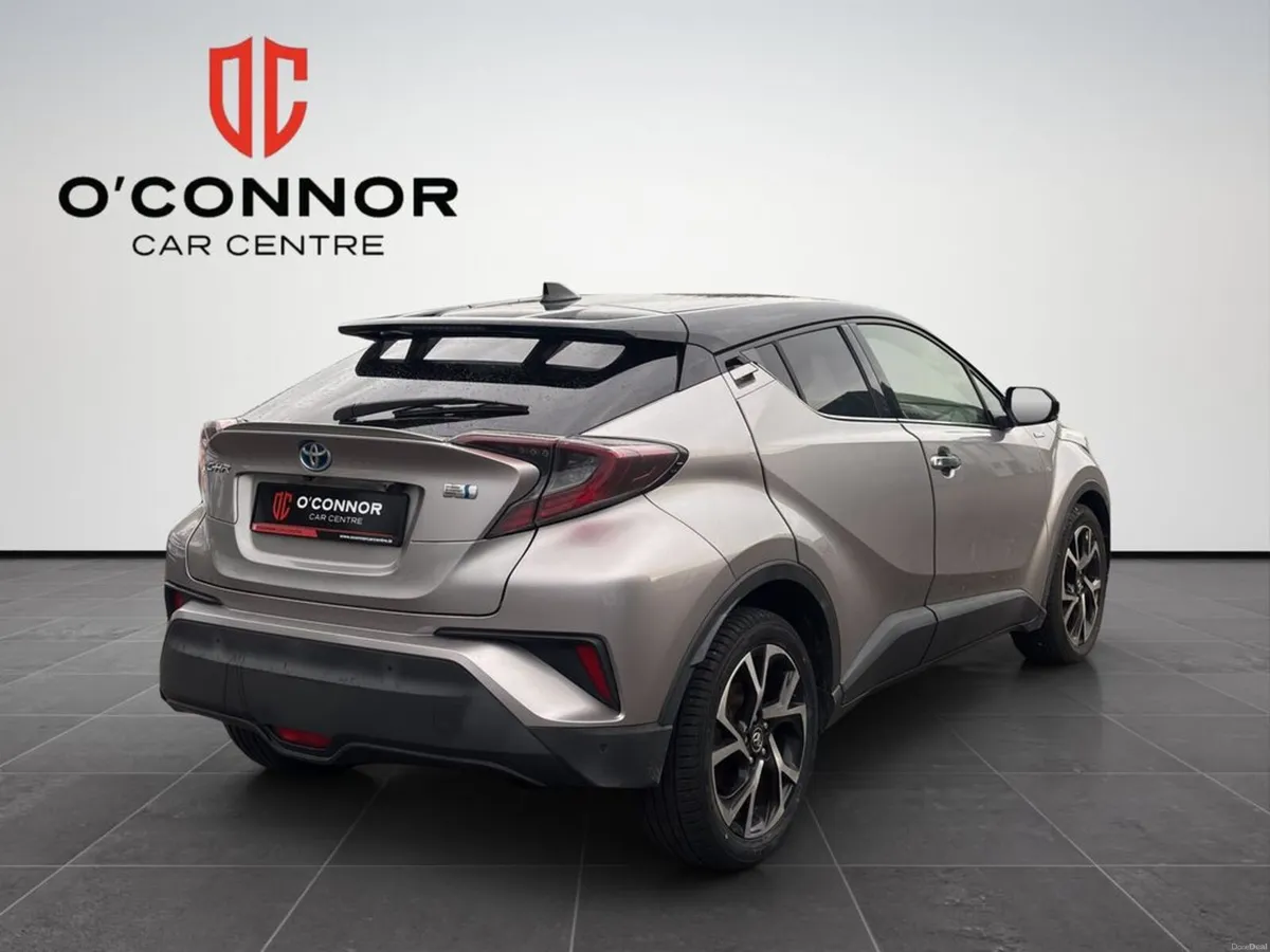 Toyota C-HR Sharp looks, hybrid economy and Toyota - Image 5