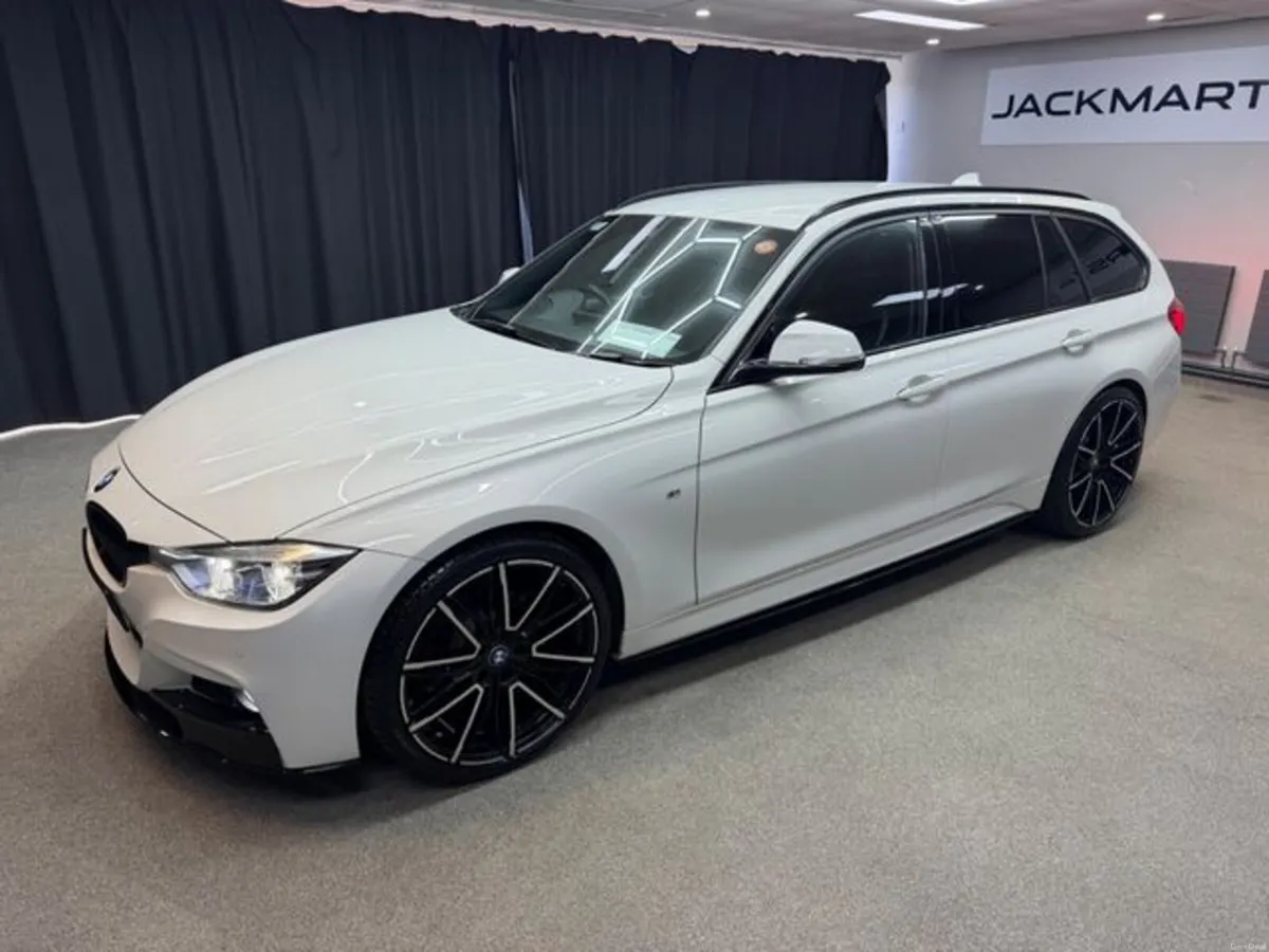BMW 3-Series 320I Touring M Sport - Image 4