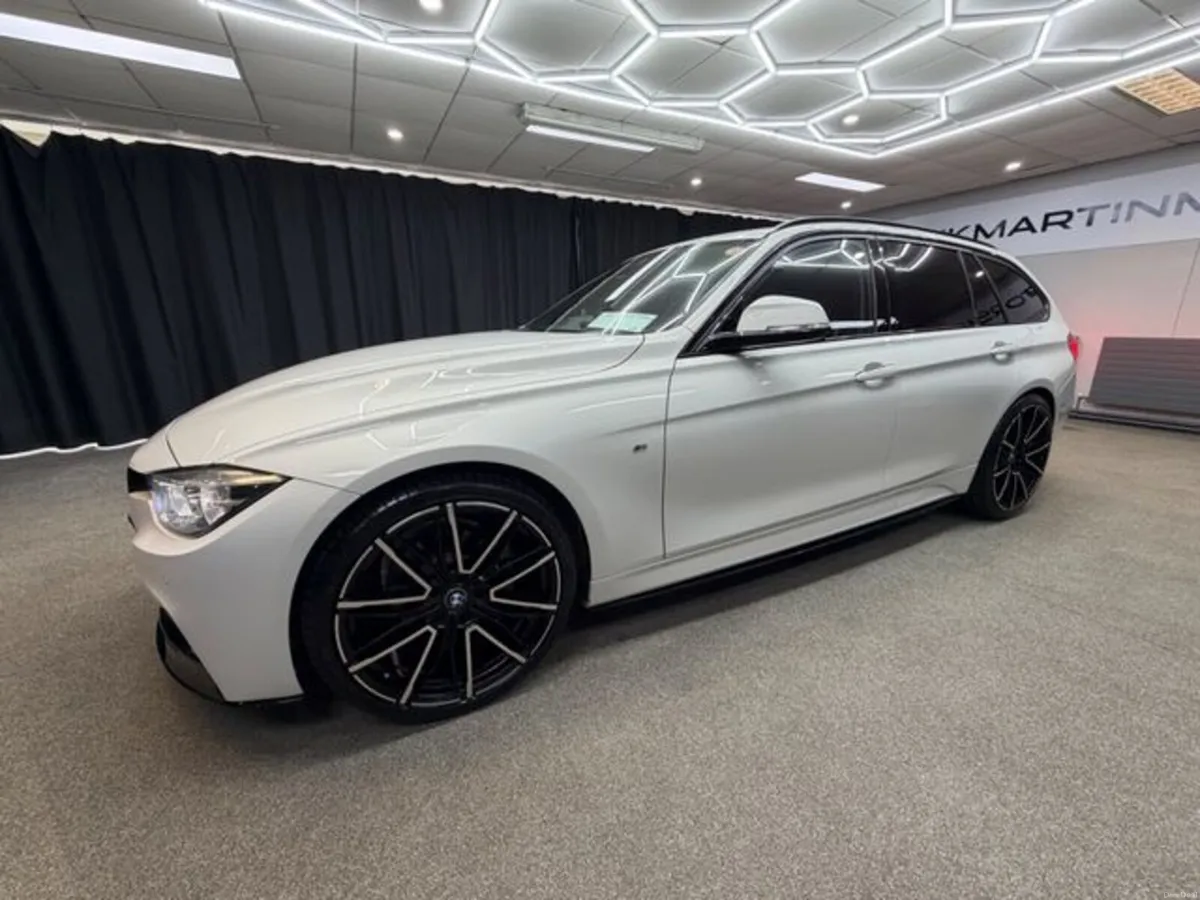 BMW 3-Series 320I Touring M Sport - Image 5