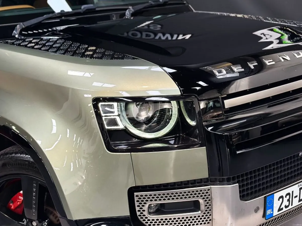 LAND ROVER DEFENDER D300 HSE DYNAMIC X 90 3 SEATER - Image 3