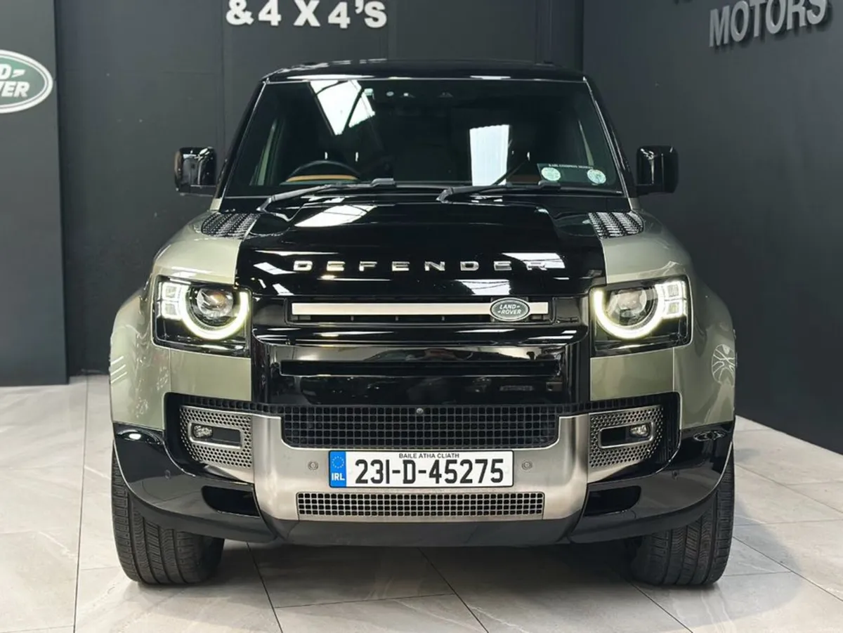 LAND ROVER DEFENDER D300 HSE DYNAMIC X 90 3 SEATER - Image 4