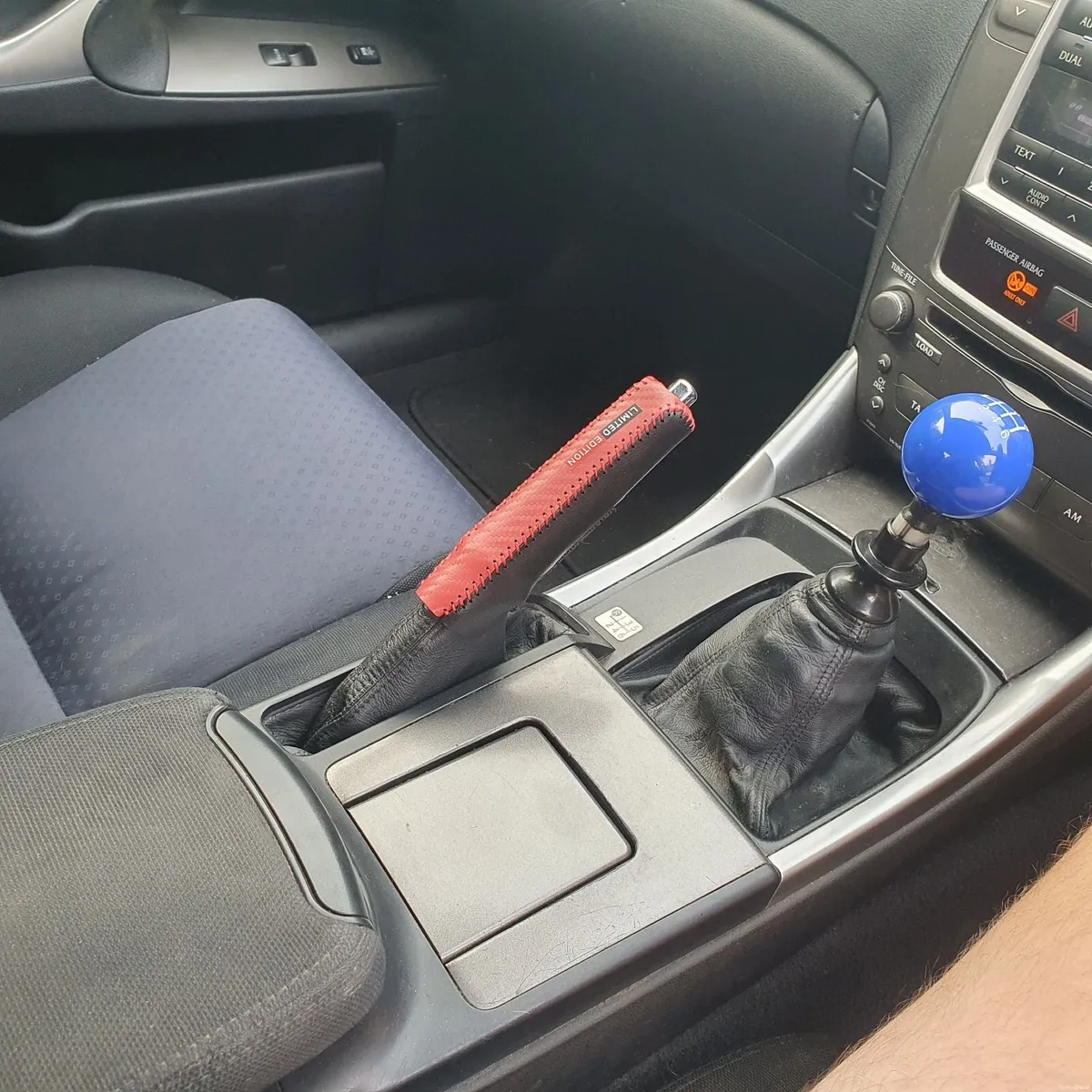 Lexus IS 220d 2008 - Image 4