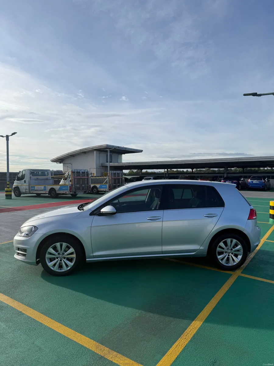 171 VW Golf 1.6 TDi AUTO - AMAZING CONDITIONS - Image 4