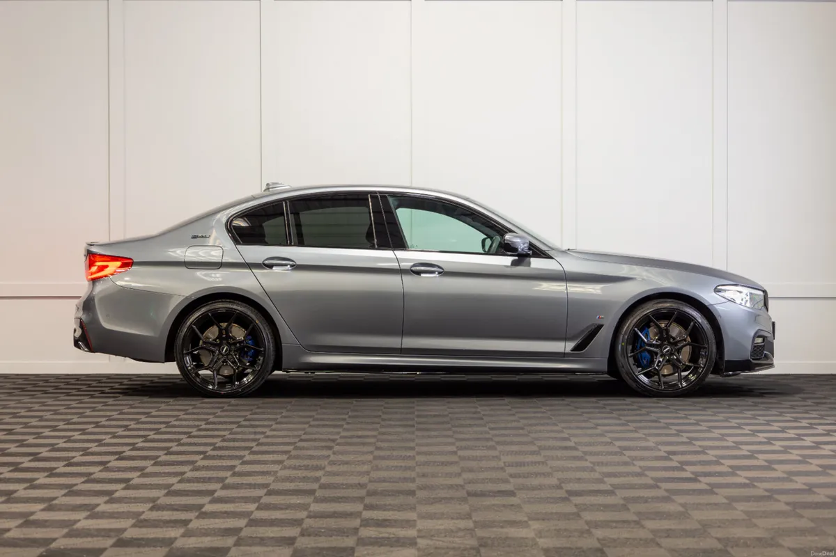 2019 BMW 5-Series 530e M-Sport - Image 6